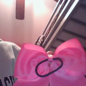 a cheer bow
